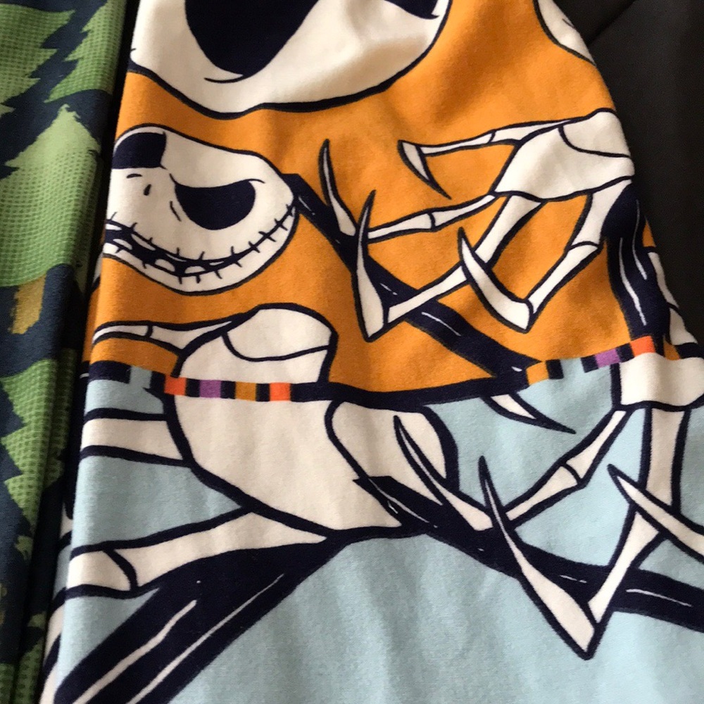 Two pairs of holiday Llr